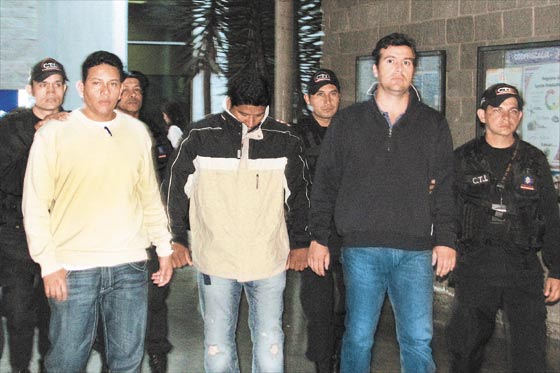 Seven Americans celebrated Fritanga arrested including 3 that claimed to be police